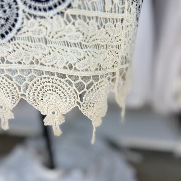 Cato women's sz. XL blue embroidered boho top, lace, feminine unique, #4196 - Picture 3 of 10